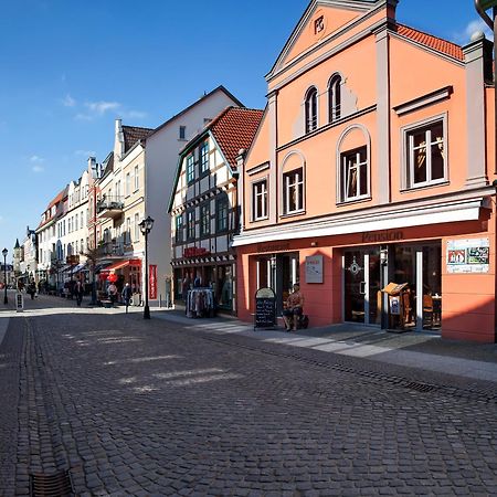 U-Nautic Restaurant & Pension Waren Kültér fotó