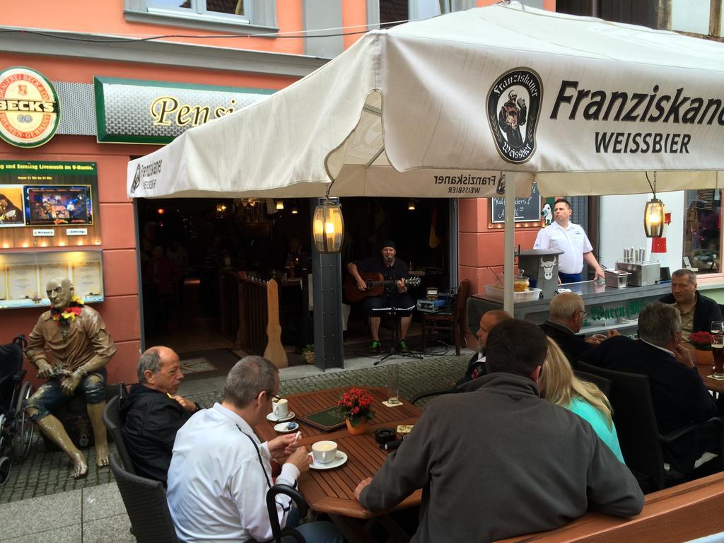 U-Nautic Restaurant & Pension Waren Kültér fotó